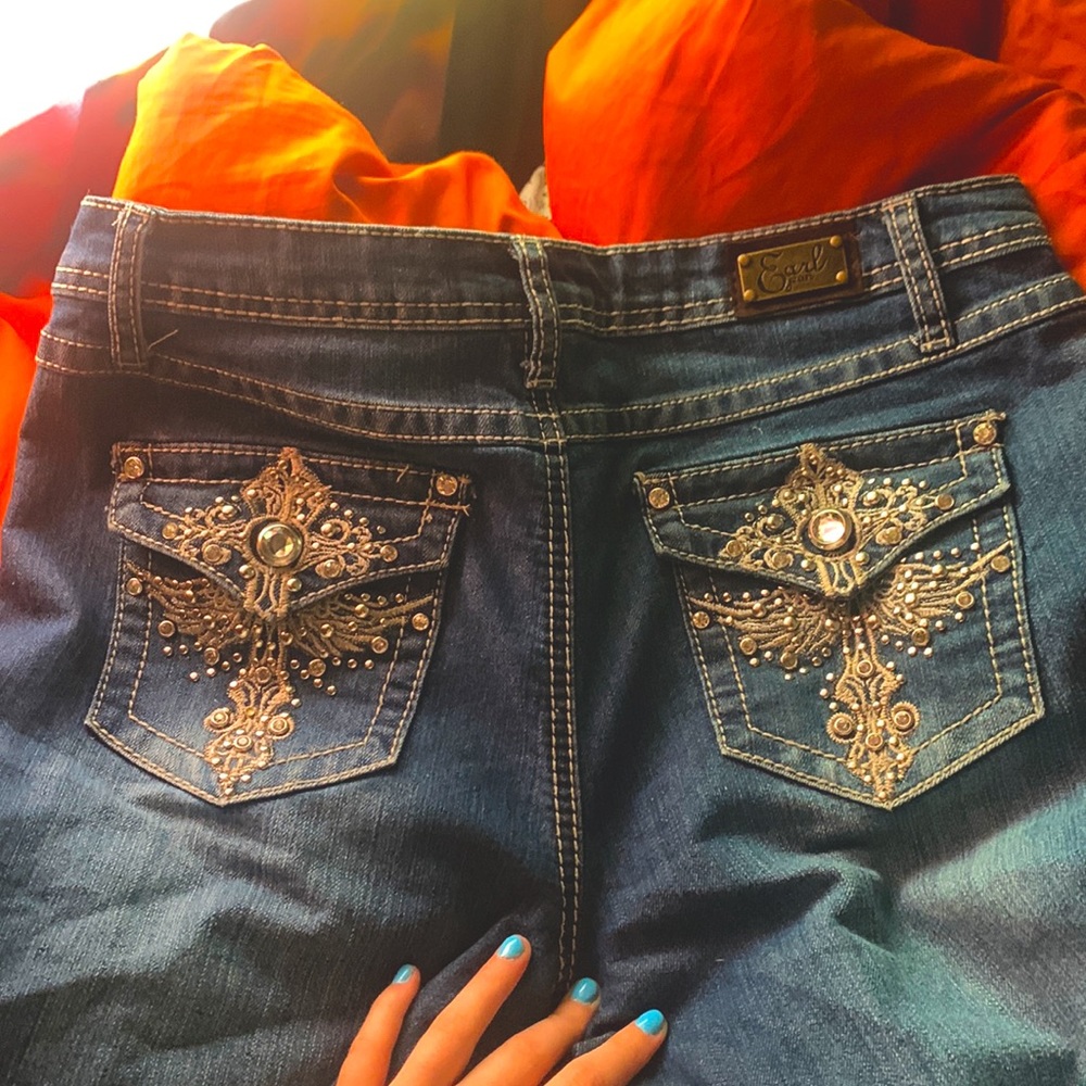 SOLD Earl Jean Bootcut Size 6 jeweled pockets embroidered details.